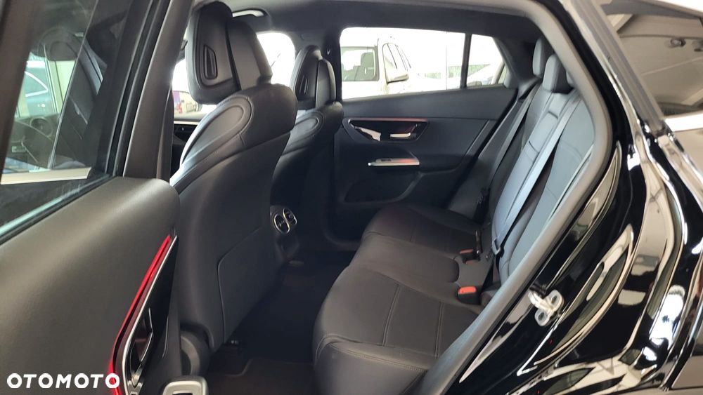 Mercedes-Benz GLC - 11