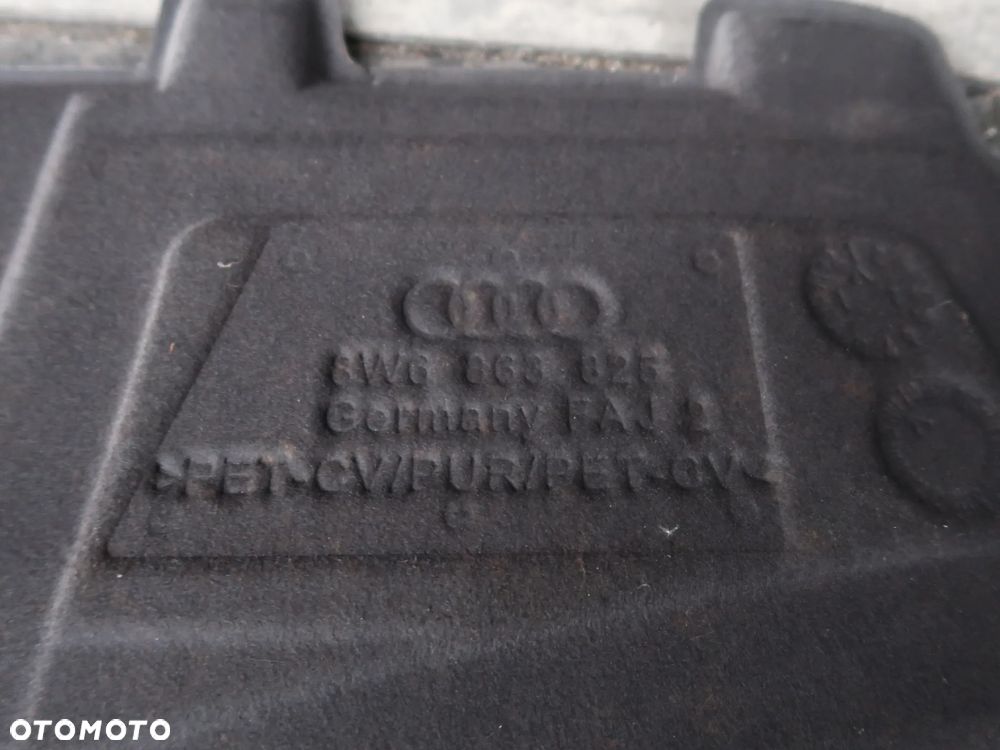 Wygłuszenie maski Audi A5 8W6 - 3
