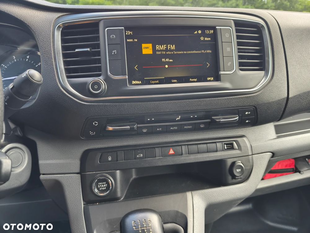 Opel Vivaro - 8