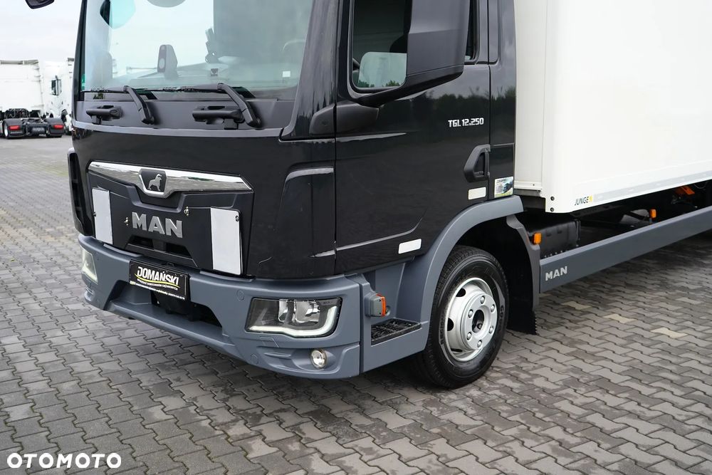 MAN TGL / 12.250 / ACC / EURO 6 / KONTENER + WINDA / 20 PALET - 20
