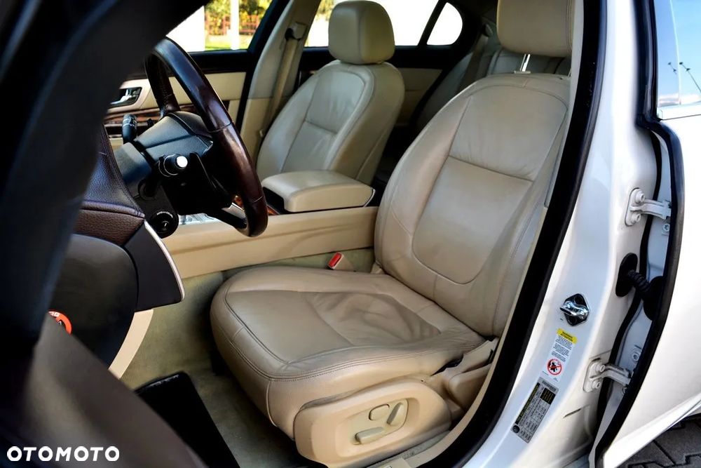 Jaguar XF 4.2 V8 Premium Luxury - 16