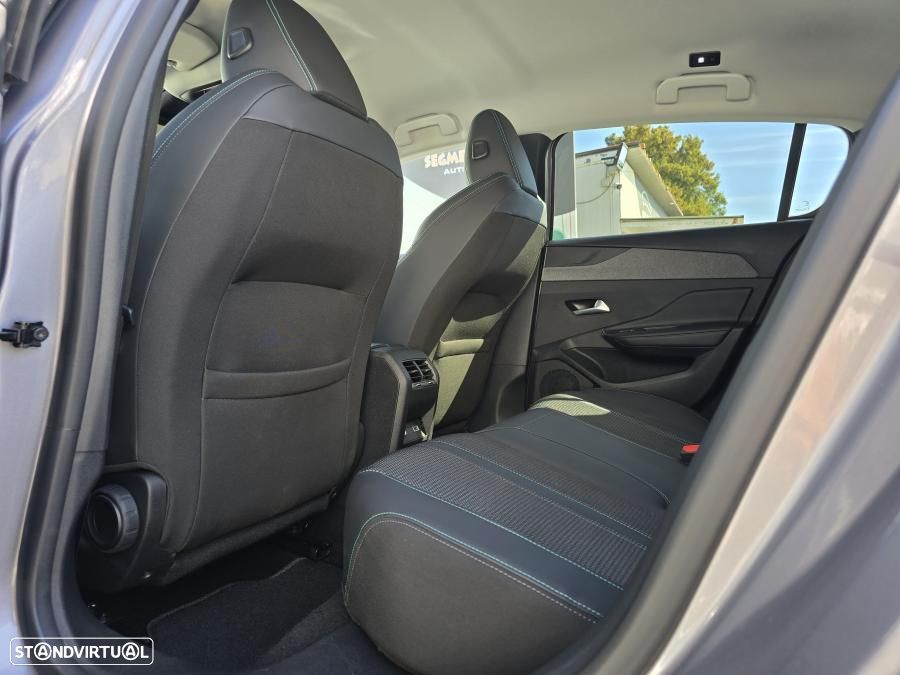 Peugeot 308 1.2 PureTech Allure - 36