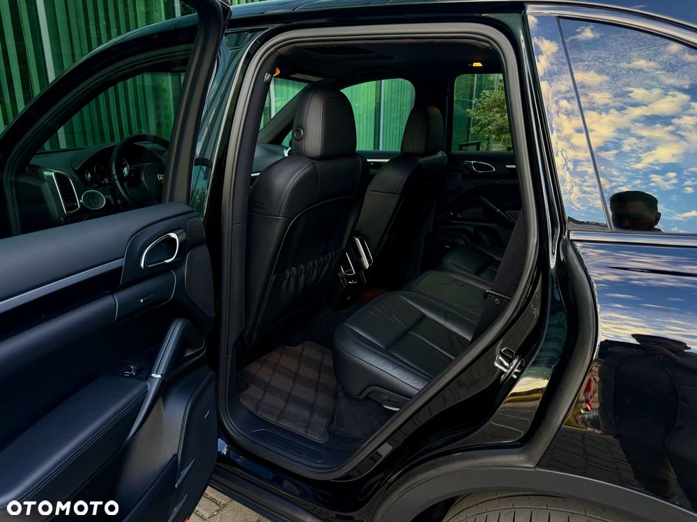 Porsche Cayenne Tiptronic S - 29