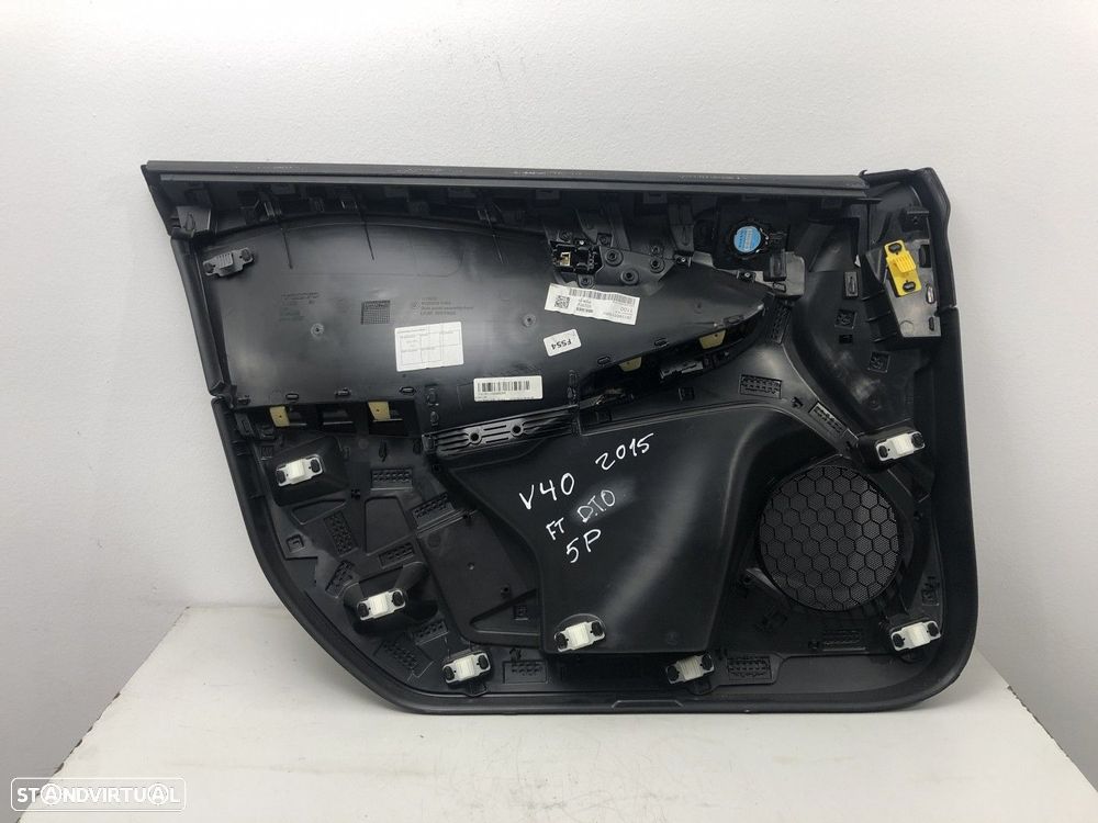 Quartela Frente Dto VOLVO V40 (525, 526) - 2