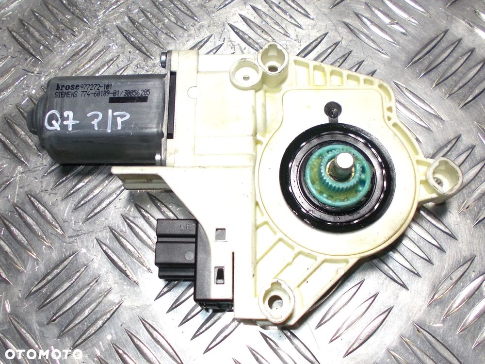 Audi Q7 4L silniczek szyby prawy przód - 2