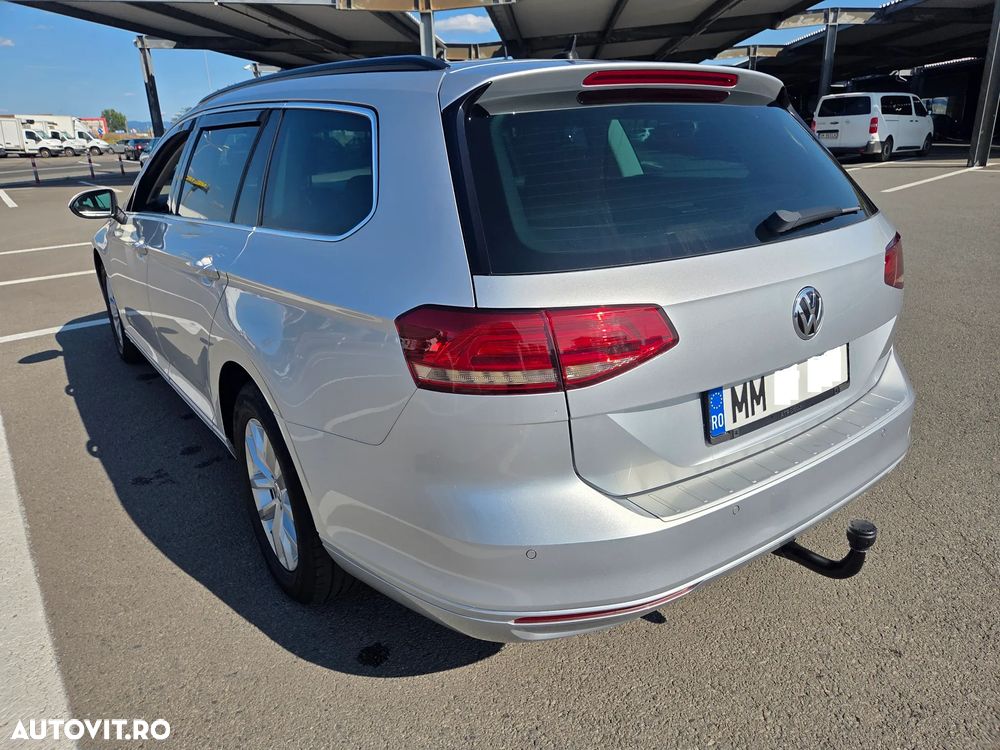 Volkswagen Passat - 4