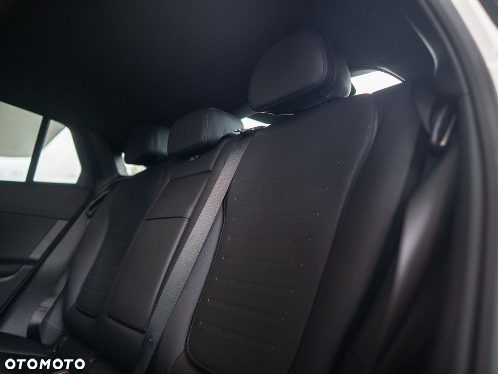 Mercedes-Benz GLC - 14