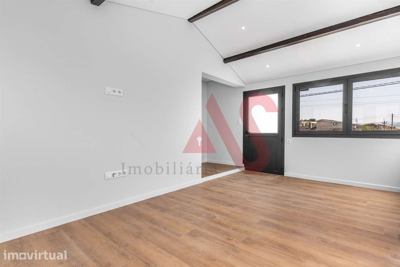 Andar Moradia T3+1 Totalmente Renovado em Brito, Guimarães - Grande imagem: 5/38