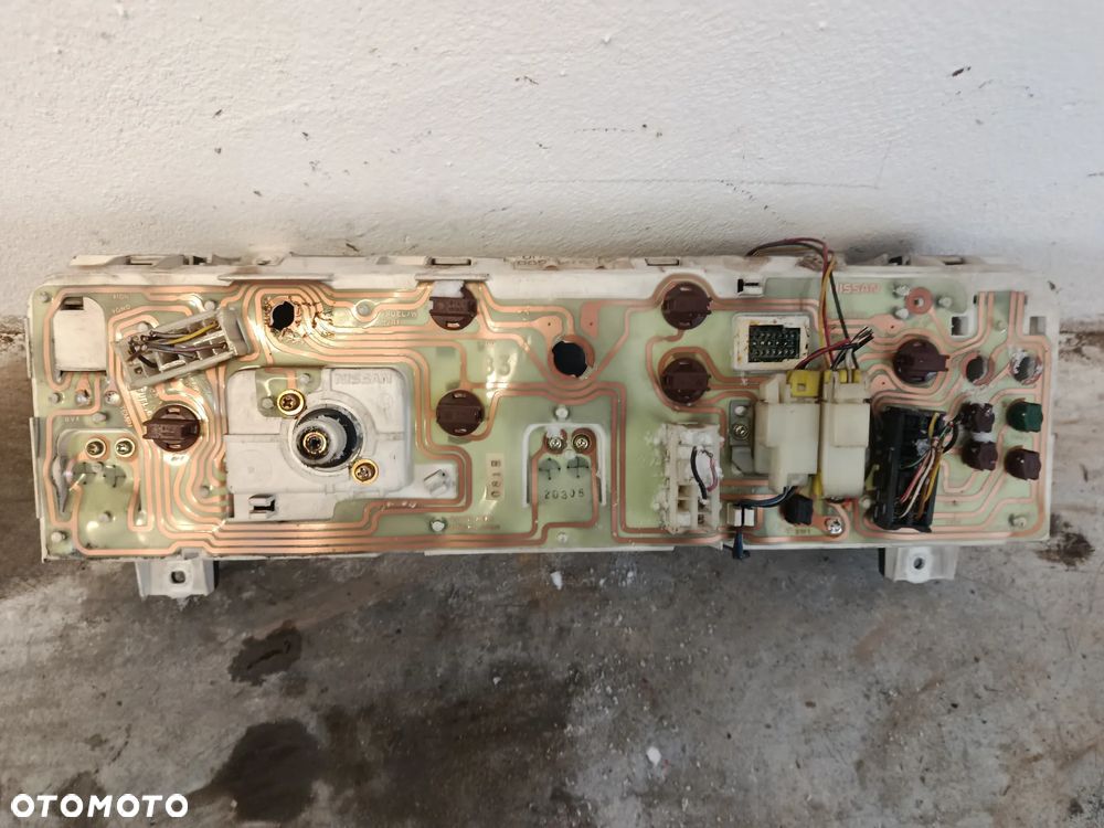 Licznik zegary nissan terrano 1 2.7 - 2