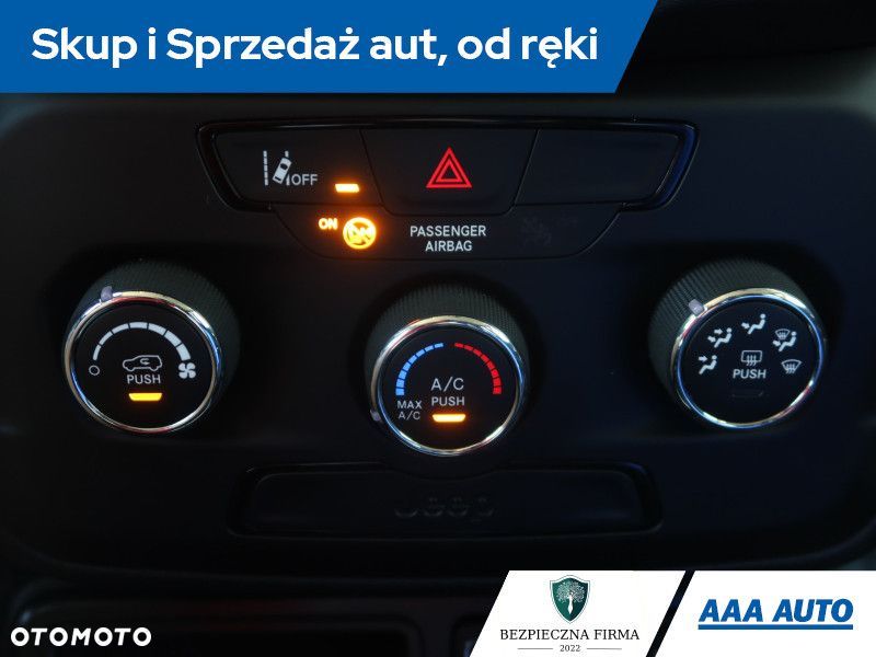 Jeep Renegade - 15