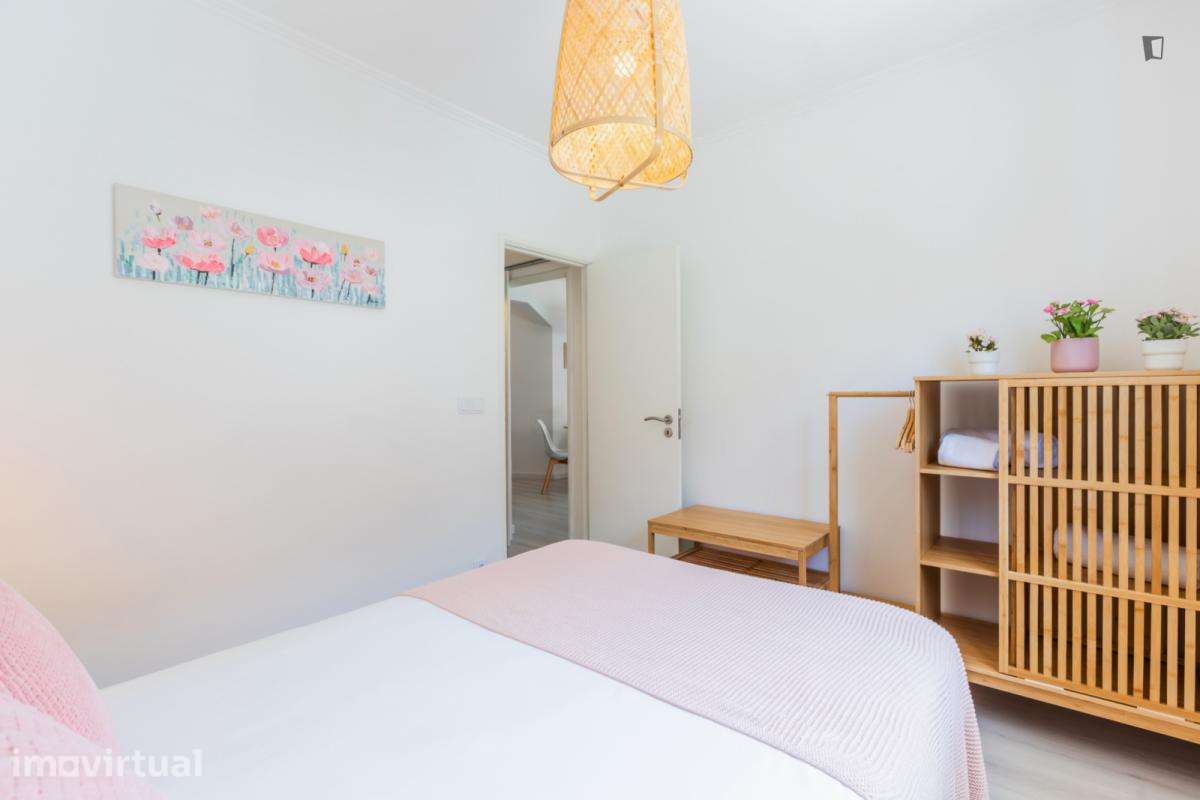 Apartamento com 2 quartos - localizado em Santa Marinha Porto - Grande imagem: 4/42