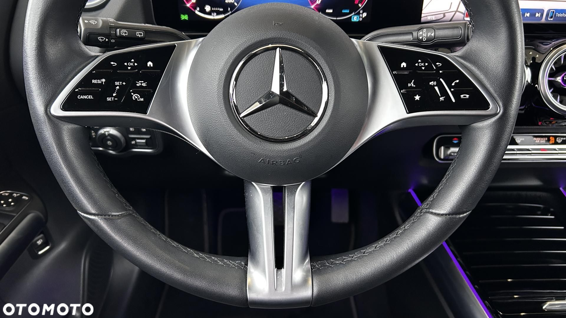 Mercedes-Benz GLA 200 Progressive - 15