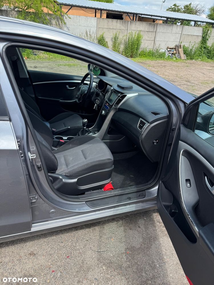 Hyundai i30 blue 1.6 CRDi Style - 19