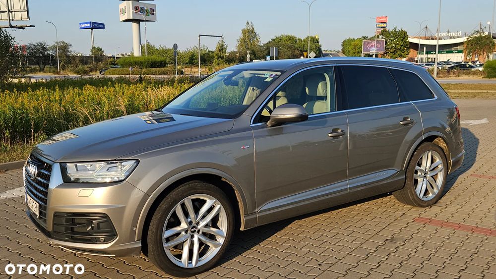 Audi Q7 - 1