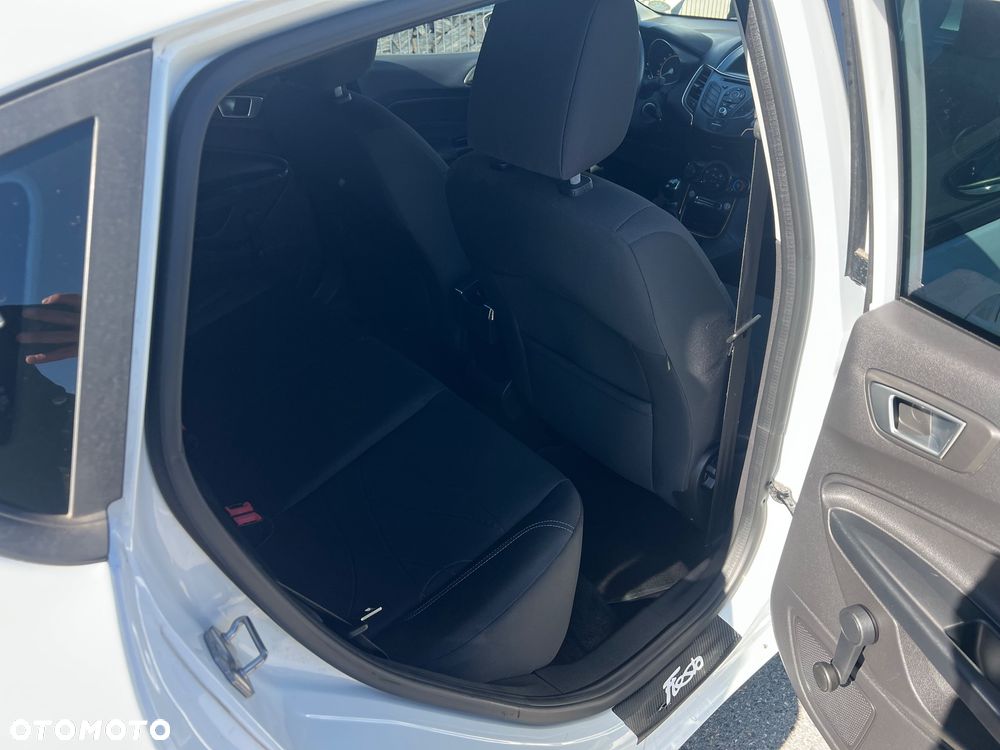 Ford Fiesta 1.0 EcoBoost STart-Stop Trend - 24