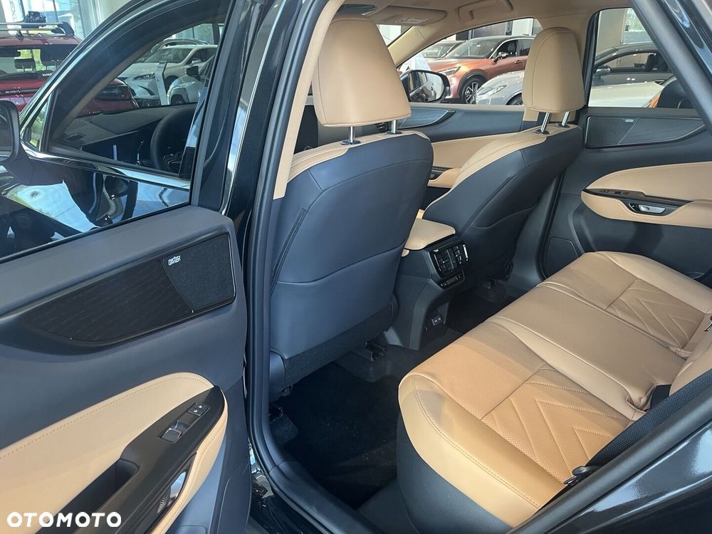 Lexus NX - 7