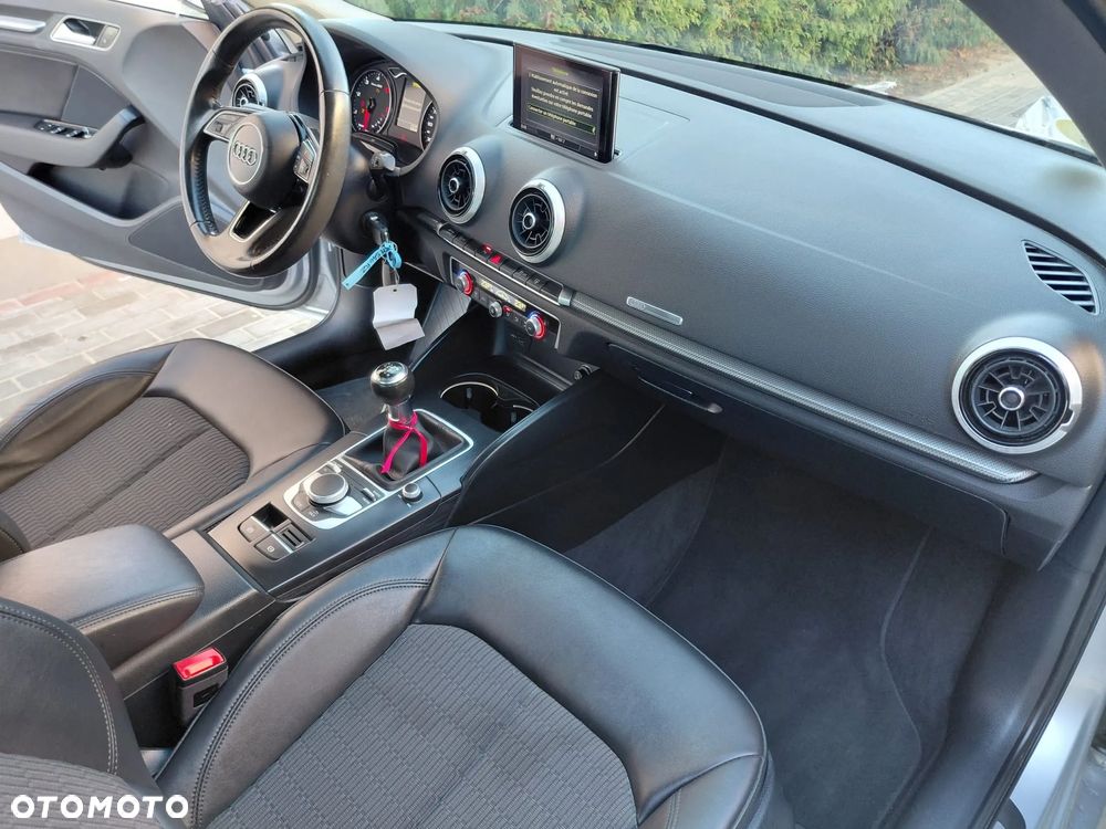 Audi A3 Sportback - 13