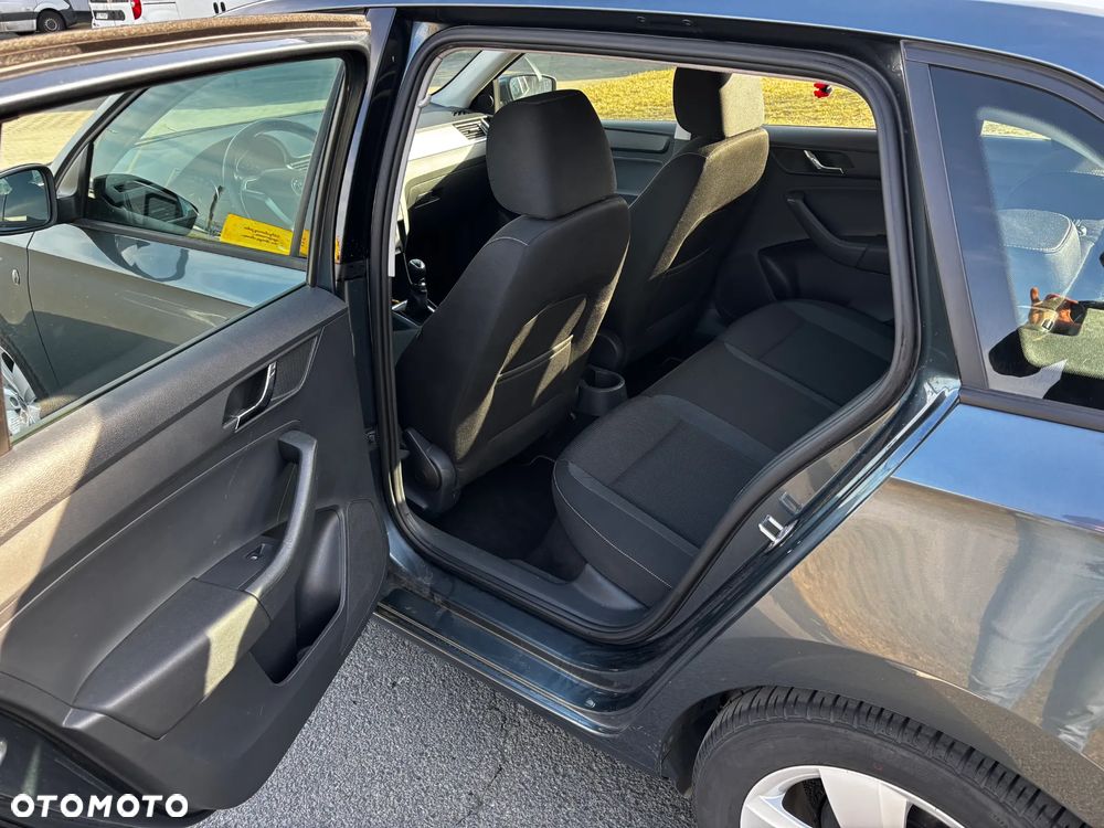 Skoda RAPID 1.6 TDI DPF Ambition - 13