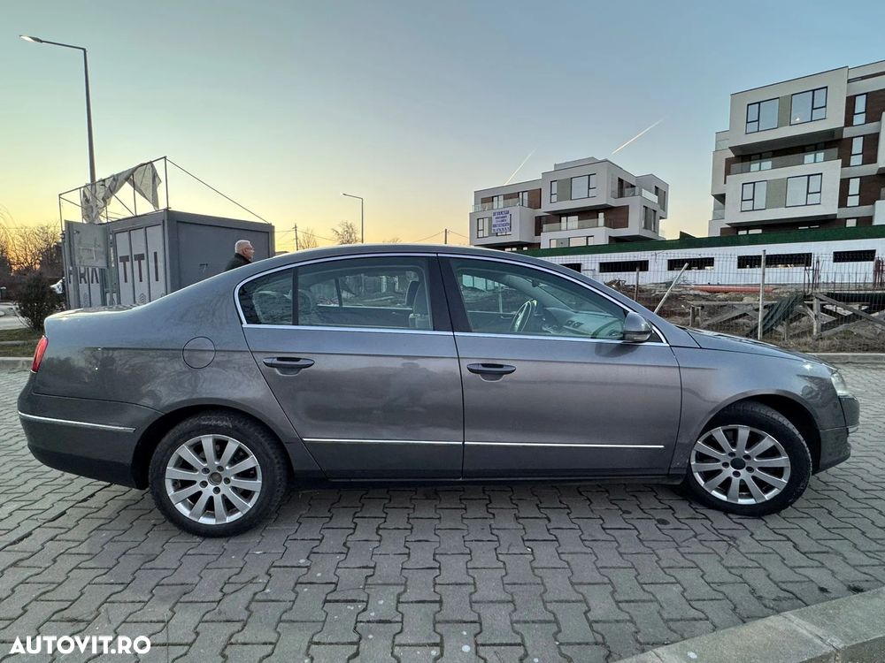 Volkswagen Passat 2.0 TDI Comfortline - 12