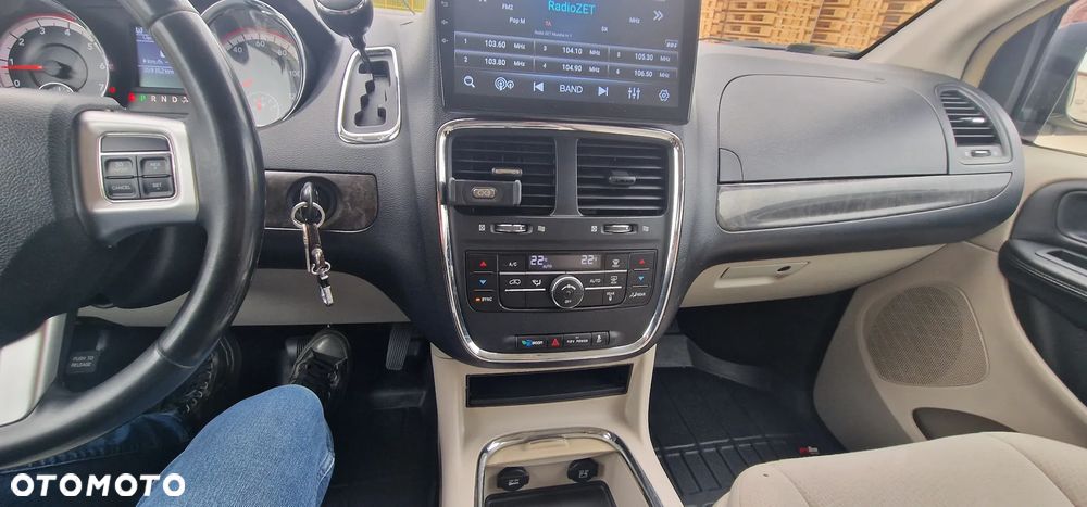 Dodge Grand Caravan 3.6 R/T - 16