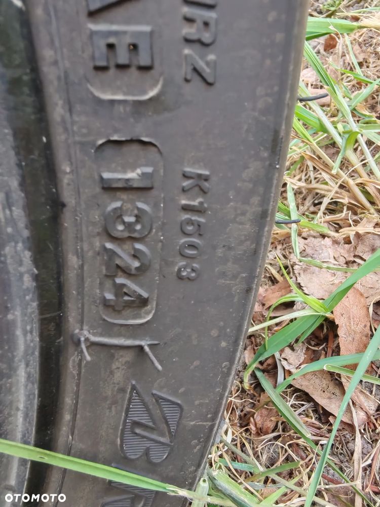 Suzuki GSR - 14