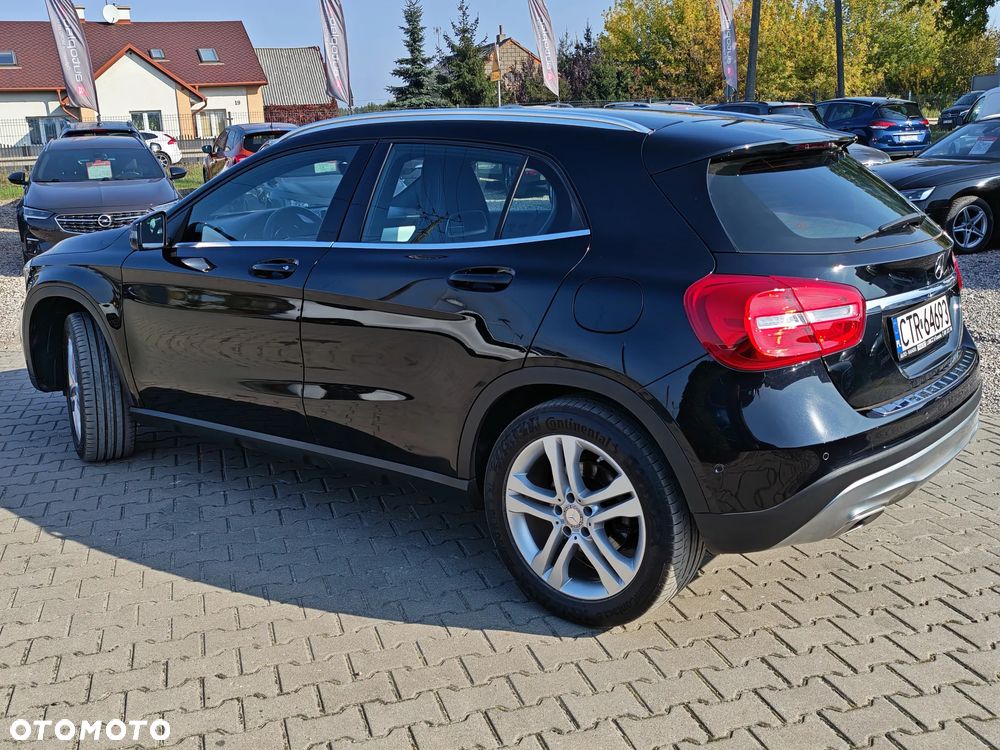 Mercedes-Benz GLA - 5