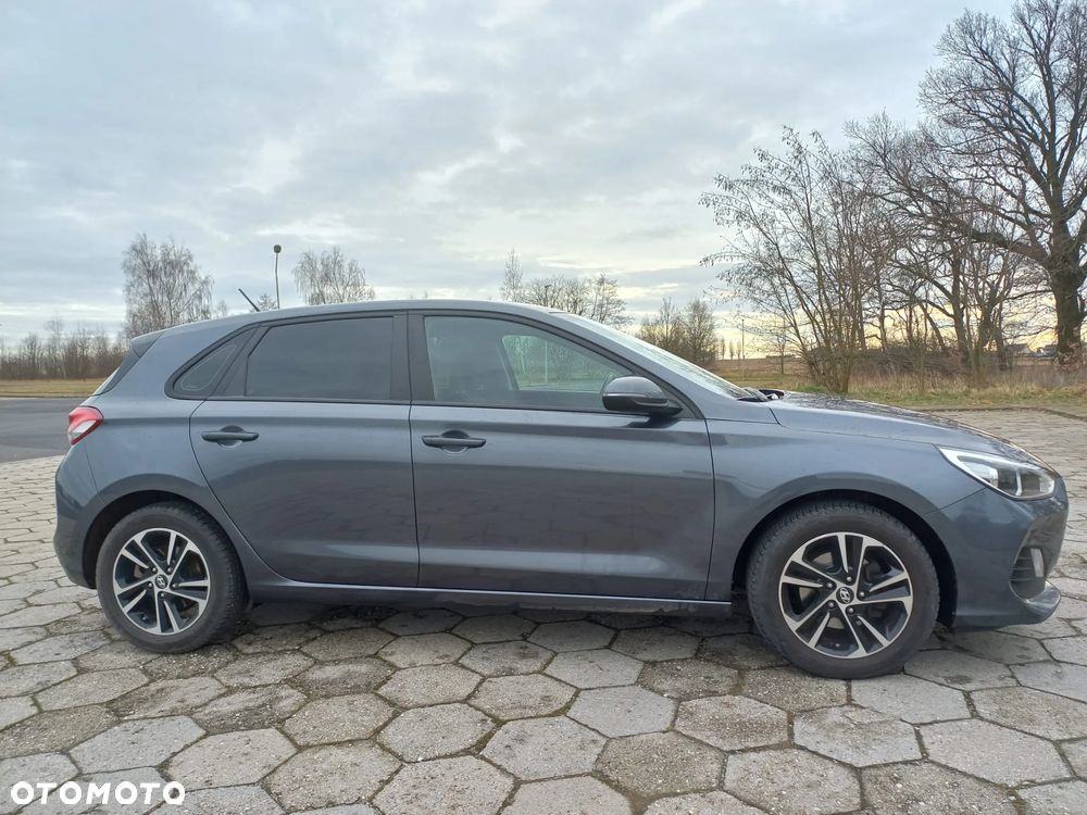 Hyundai i30 1.4 Classic + - 6
