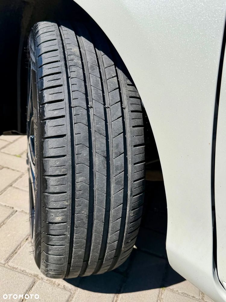 Toyota Yaris Hybrid 100 Selection Passion - 7