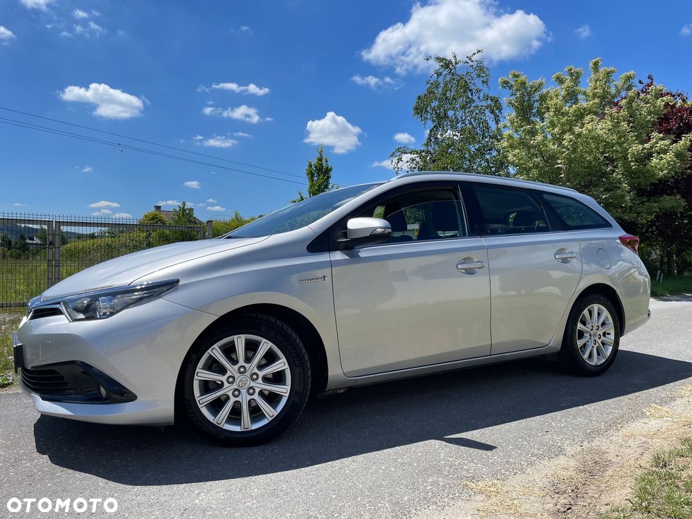 Toyota Auris 1.8 VVT-i Automatik Edition - 2