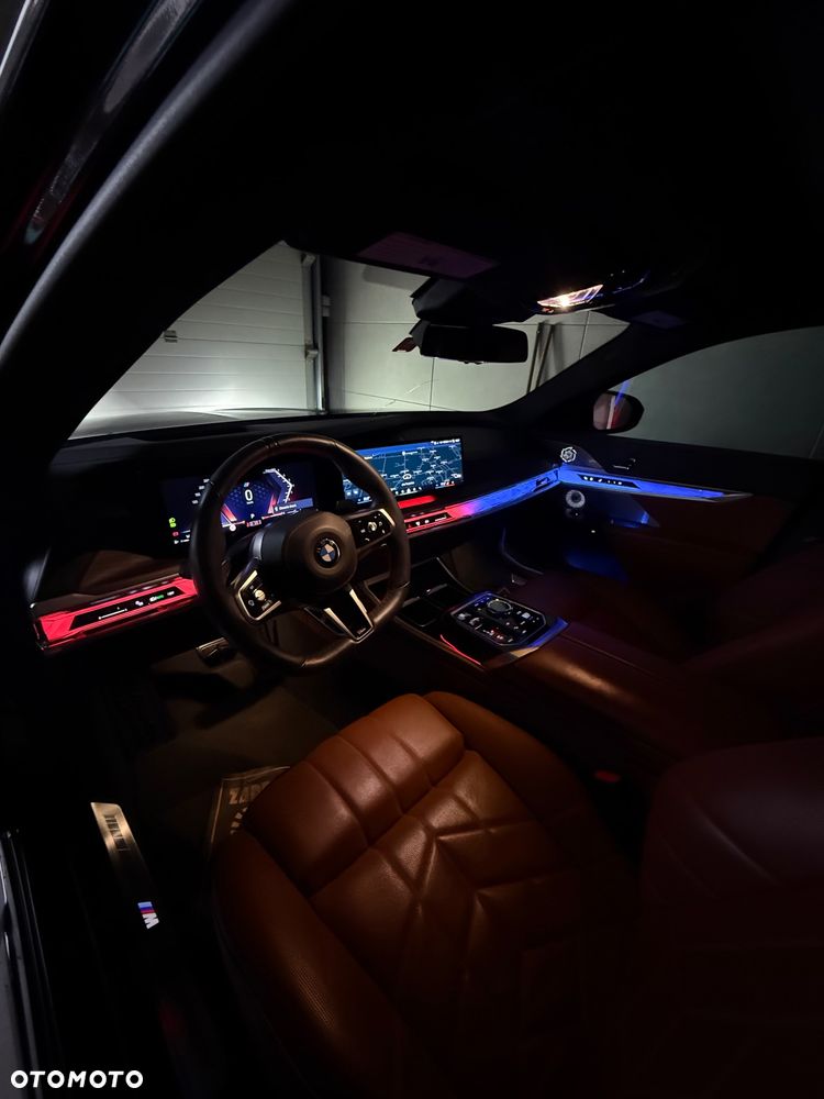 BMW Seria 7 - 28