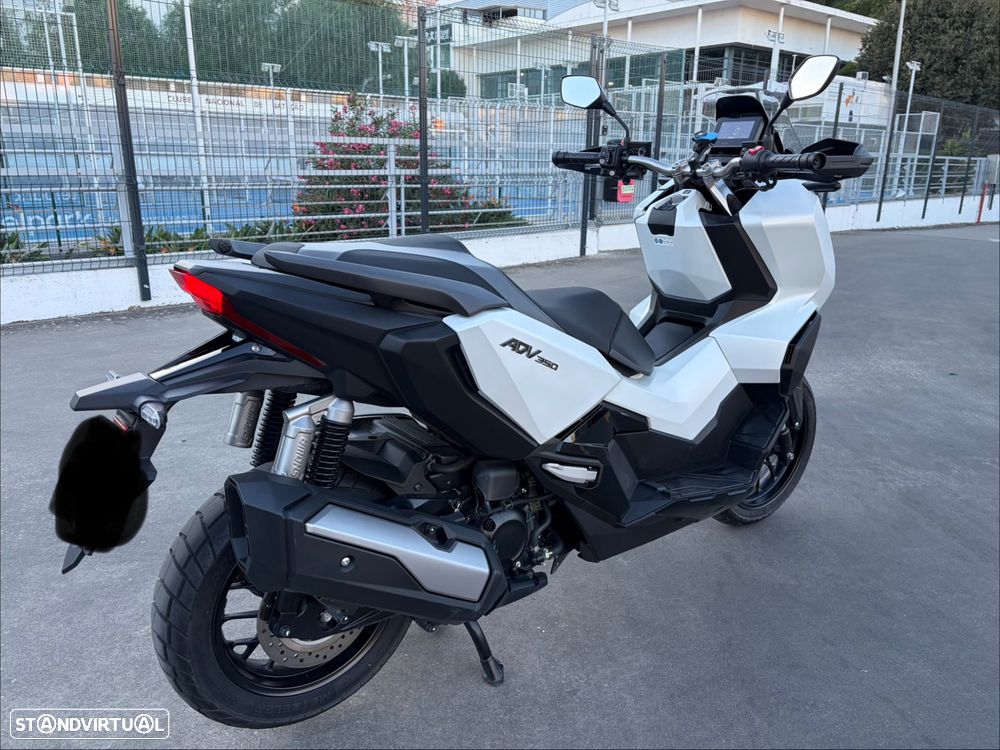 Honda ADV - 3