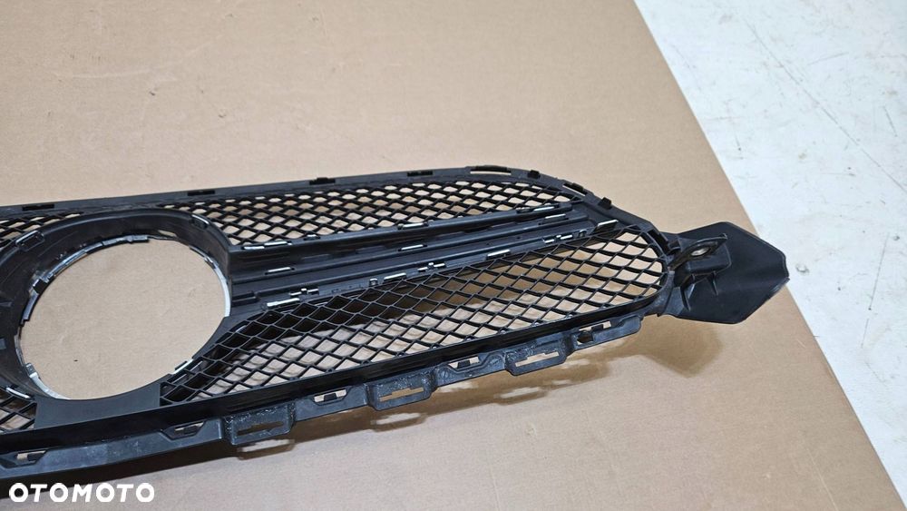 grill atrapa mercedes w205 c-klasa lift c63 amg a2058880223 - 12