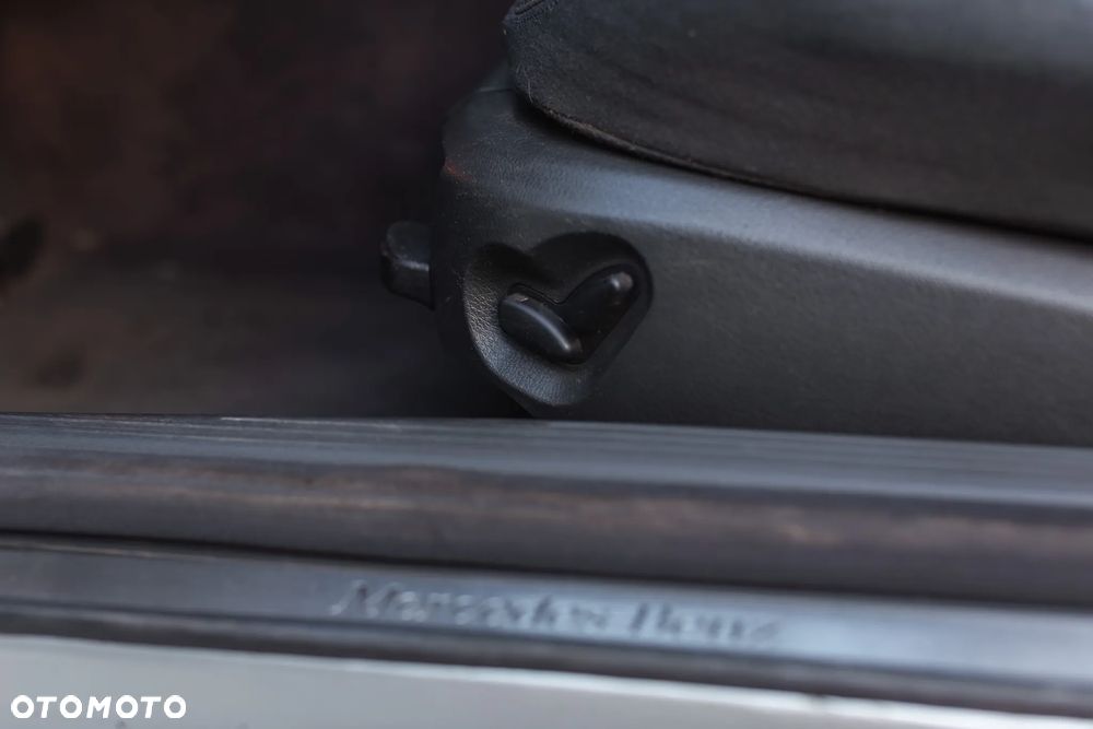 Mercedes-Benz Klasa E 220 CDI Automatik Elegance - 25