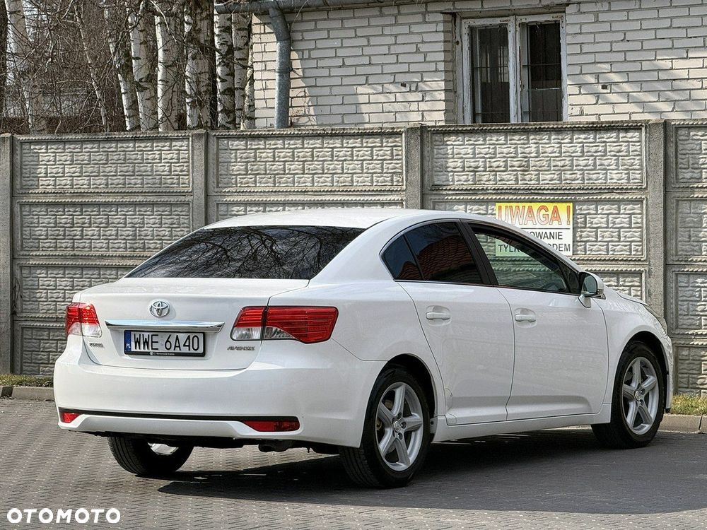 Toyota Avensis 2.0 D-4D Active - 28