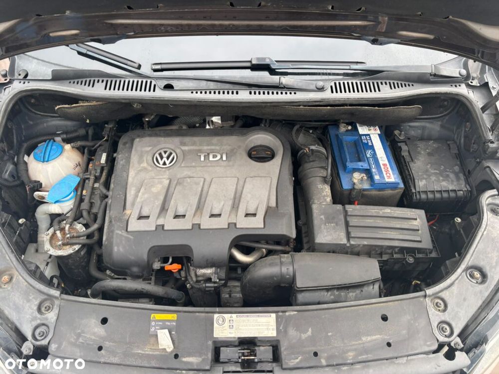 Volkswagen Touran 2.0 TDI DPF MATCH - 18