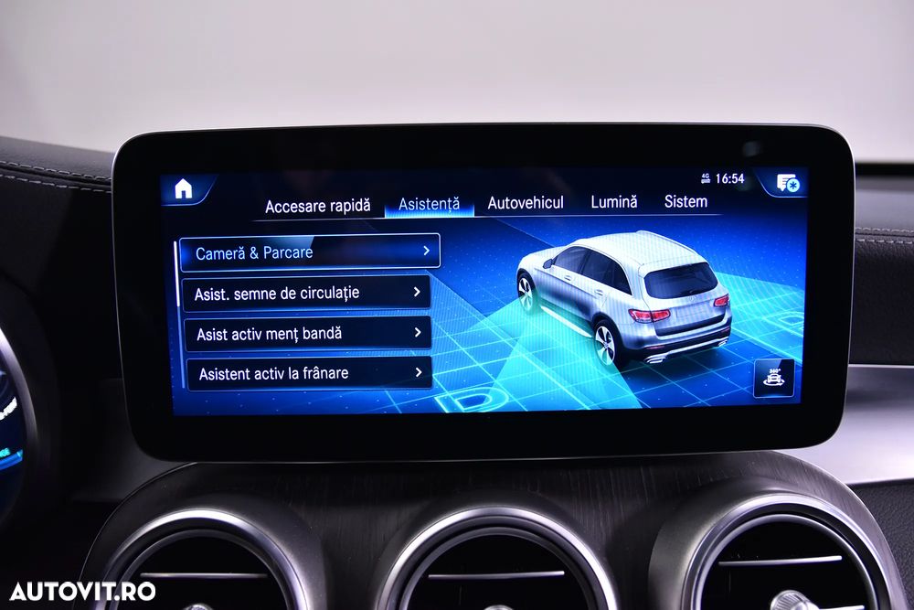 Mercedes-Benz GLC 300 4Matic 9G-TRONIC AMG Line - 20