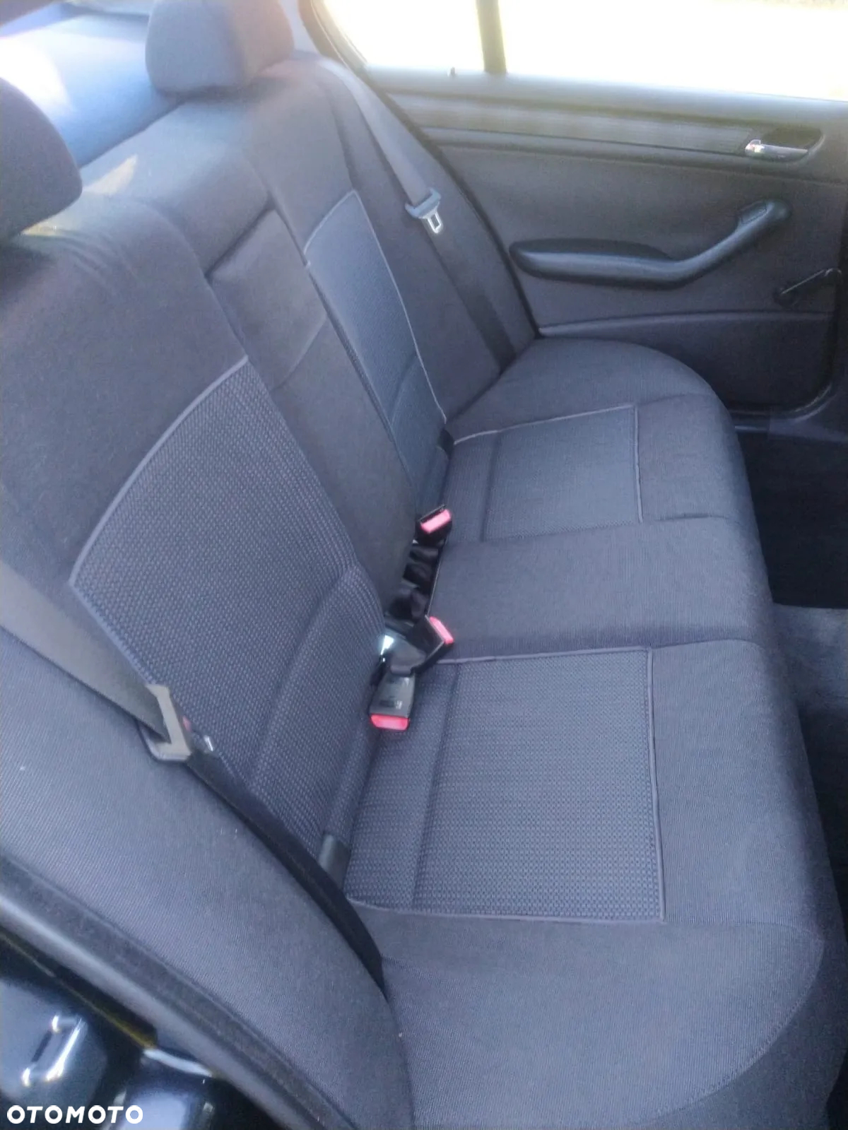 BMW Seria 3 318i - 12