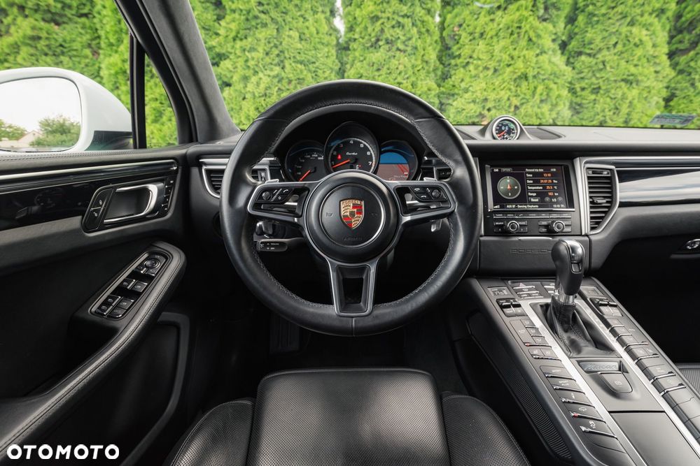 Porsche Macan - 13