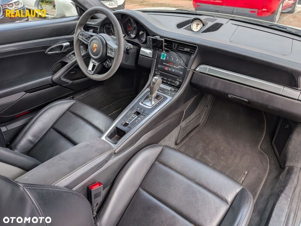 Porsche 911 - 25