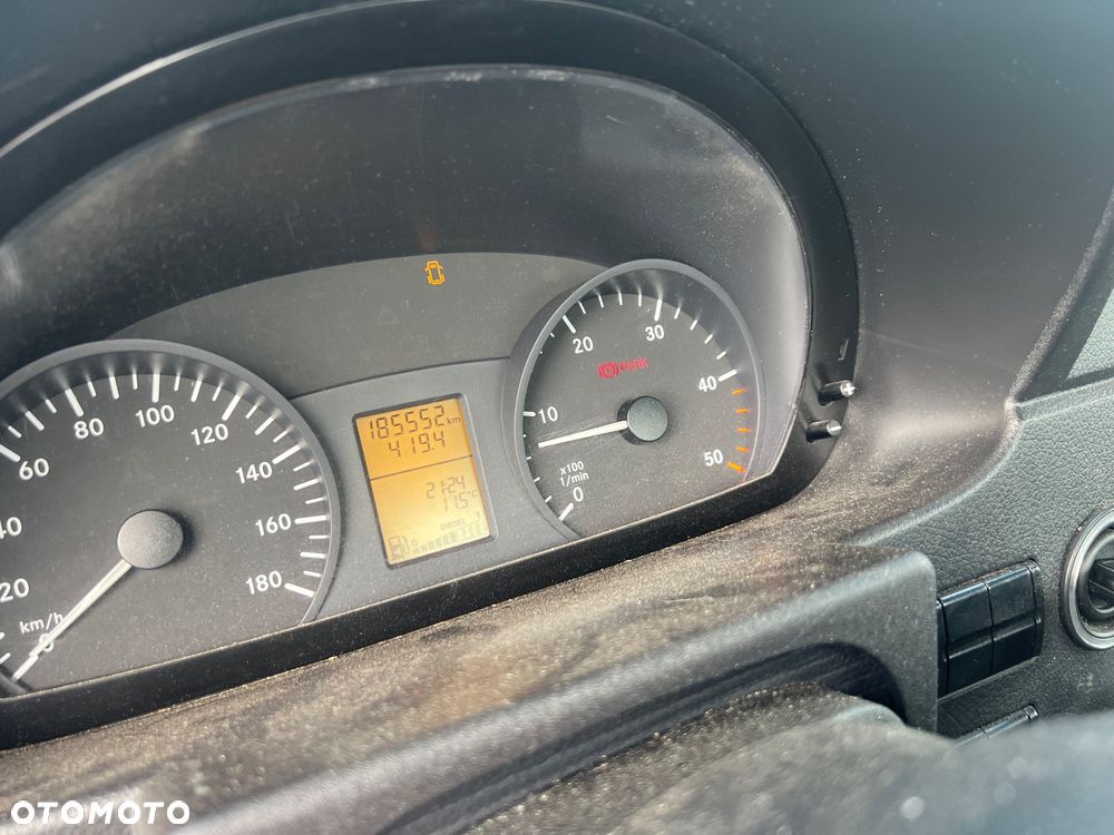 Mercedes-Benz Sprinter - 11