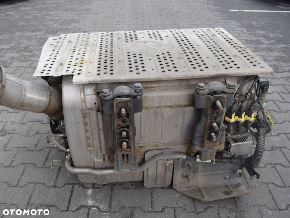 WYDECH KATALIZATOR TŁUMNIK MERCEDES ACTROS MP4 EURO 6 - 4