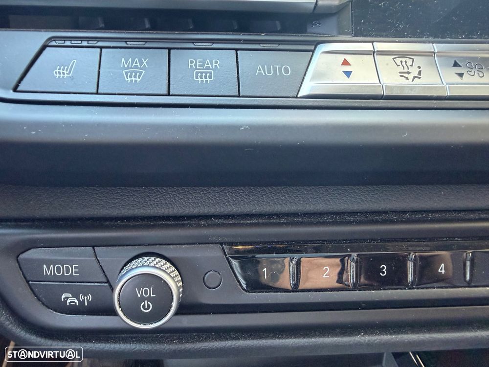 BMW 118 i Aut. Luxury Line - 20