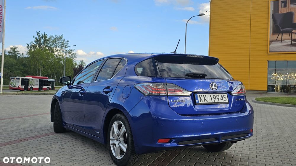 Lexus CT - 4