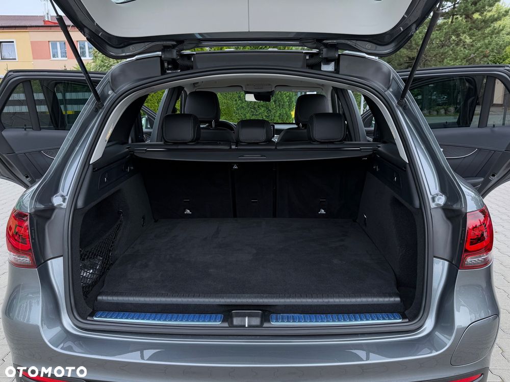 Mercedes-Benz GLC 300 de 4Matic 9G-TRONIC AMG Line - 37
