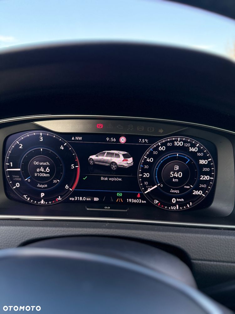 Volkswagen Golf 2.0 BlueTDI DSG Highline - 27