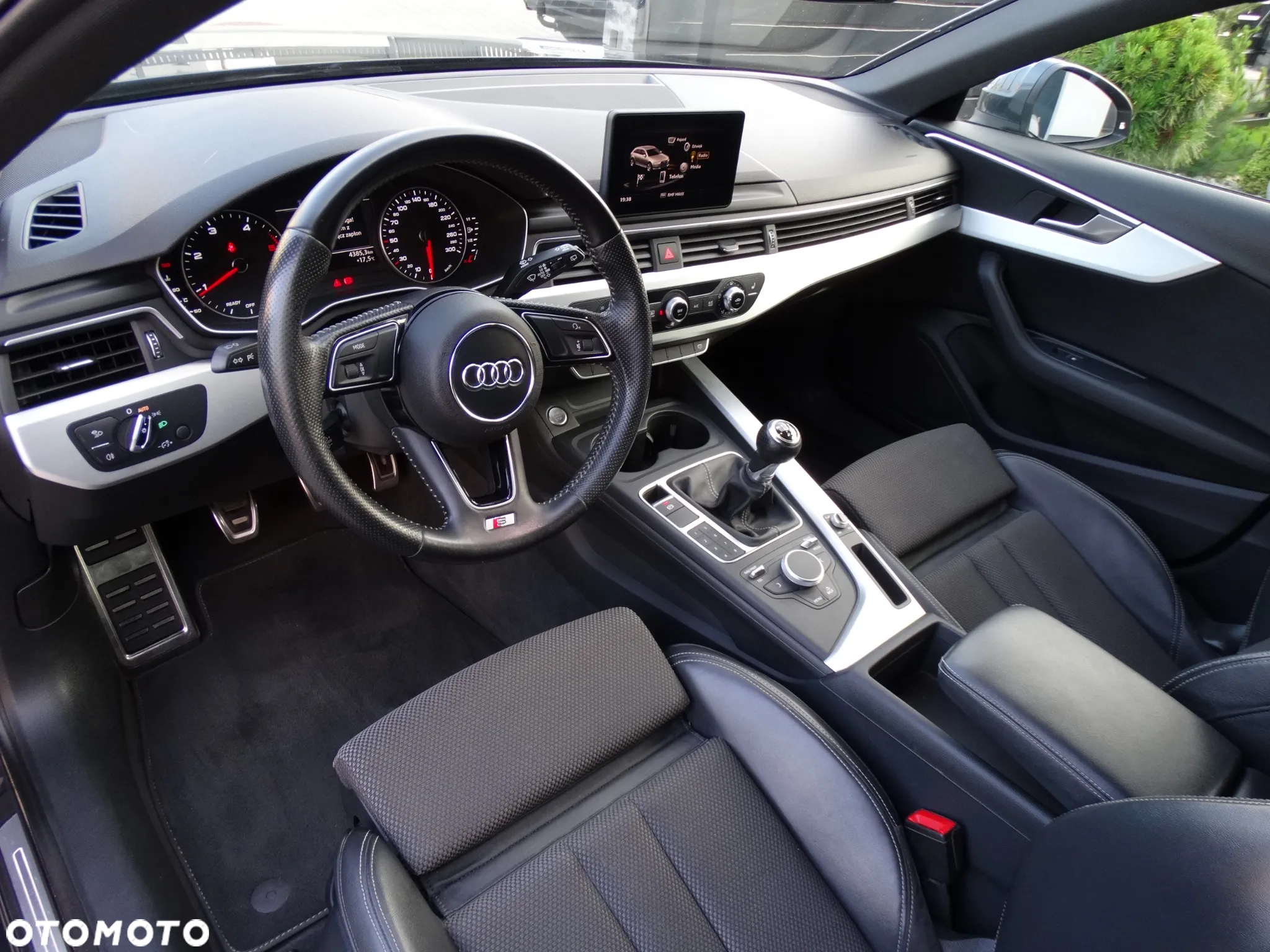 Audi A4 Avant 2.0 TDI DPF S line Sportpaket - 5