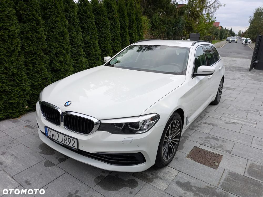 BMW Seria 5 518d Business Edition sport - 3