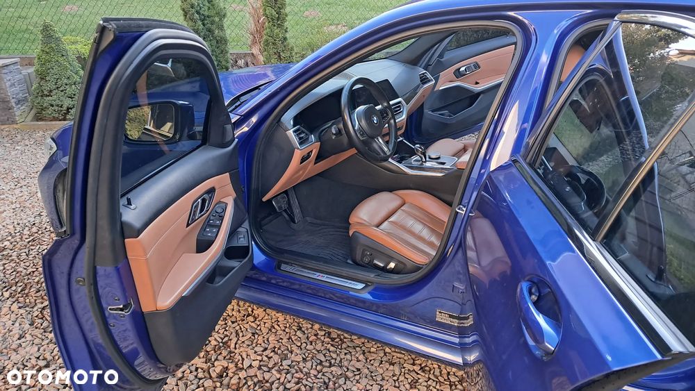 BMW Seria 3 330i M Sport - 15