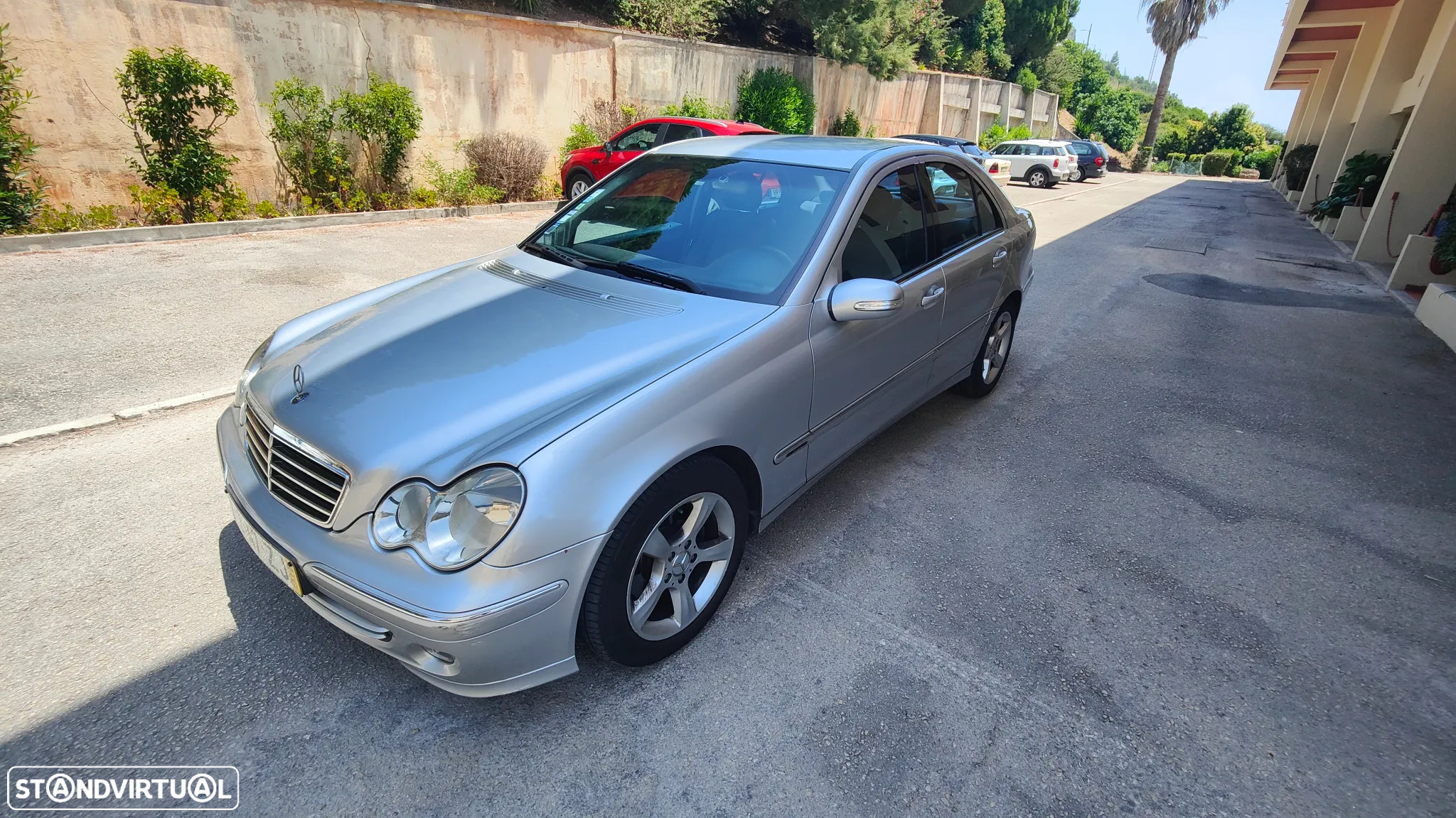 Mercedes-Benz 220 - 4