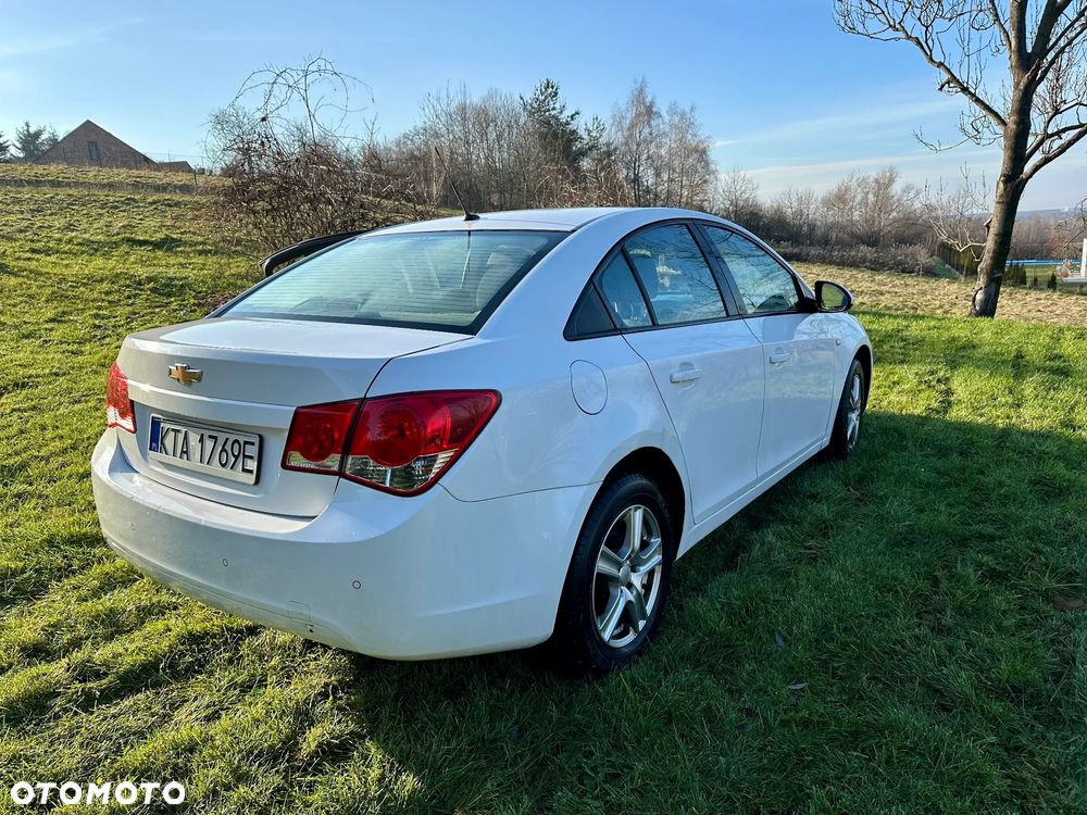 Chevrolet Cruze 1.6 - 3